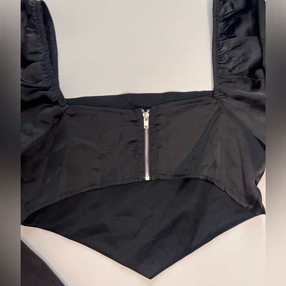 Small Longsleeve Crop with zipper - Picture 2 of 3